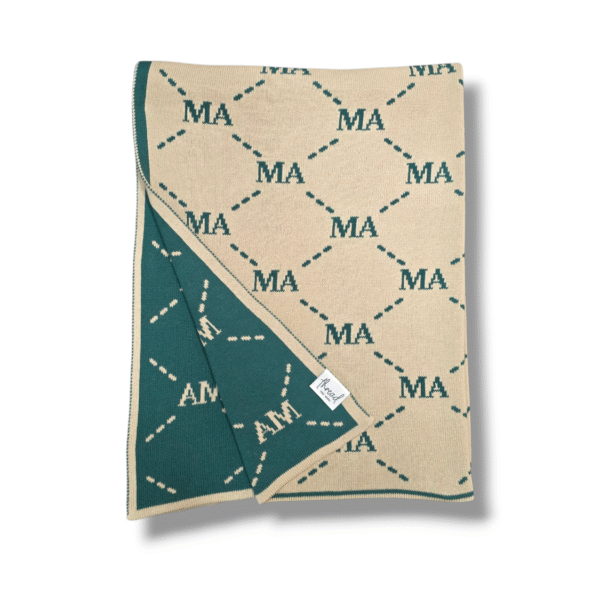 Manta personalizada com letra em losangos